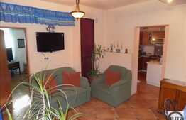 Casa 171 mp utili, 265 mp teren, front de 15 ml, garaj din beton!