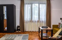 Apartament cu  2 camere, curte, 50 mp | Piața Cipariu, Negociabil