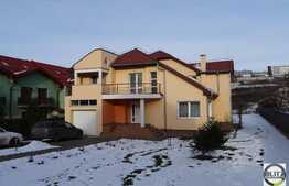 Casa individuala, 260 mp utili si 1850 mp teren! Ideala pentru o familie