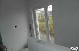 Triplex, 62 mp utili, teren 150 mp, zona linistita de case