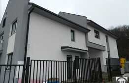 Triplex, 62 mp utili, teren 150 mp, zona linistita de case