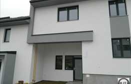 Triplex, 62 mp utili, teren 150 mp, zona linistita de case