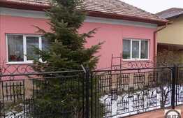 Casa individuala, 122 mp, 528 mp teren, zona Piata Engels