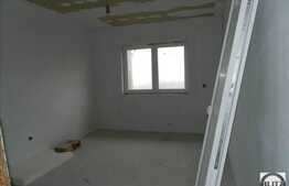 Triplex, 138 mp utili, teren 350 mp, zona linistita de case