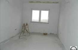 Triplex, 138 mp utili, teren 350 mp, zona linistita de case