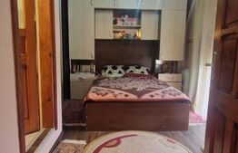 Apartament 2 camere decomandat cu 104 mp teren in acte etaj 2, Vila