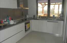 Vanzare casa individuala cu 232 mp utili, teren de 698 mp! Finalizata in 2014!