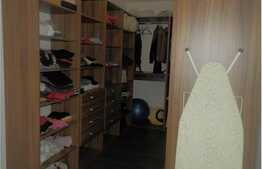 Vanzare casa individuala cu 232 mp utili, teren de 698 mp! Finalizata in 2014!