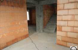 Casa individuala cu 120 mp, teren de 500 mp, zona de case! 