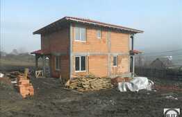 Casa individuala cu 120 mp, teren de 500 mp, zona de case! 