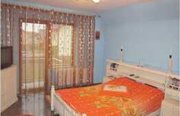 Casa individuala cu 185 mp, 500 mp teren, 2 garaje, zona Florilor!