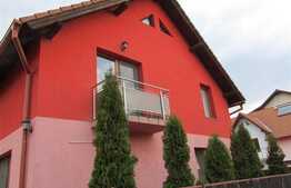 Casa individuala cu 185 mp, 500 mp teren, 2 garaje, zona Florilor!