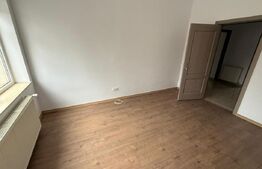 Spatiu central, 3 incaperi, 65 mp, prima închiriere  – 21 Decembrie 