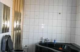 Casa cu 9 camere, 600 mp, teren 600 mp, cartierul Gheorgheni!