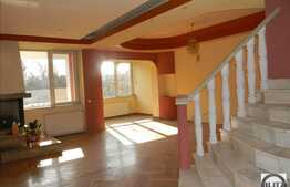 Casa cu 9 camere, 600 mp, teren 600 mp, cartierul Gheorgheni!