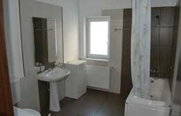 Casa 4 camere, 160 mp, parcare, gradina 100 mp, zona Bucium