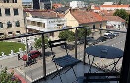 2 camere, decomandat, 55 mp, A.C., zona strazii Traian