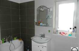 Vanzare casa insiruita cu 200 mp utili, teren de 370 mp! Zona de case!