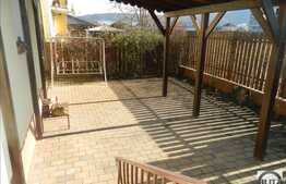 Vanzare casa insiruita cu 200 mp utili, teren de 370 mp! Zona de case!