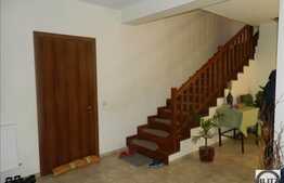 Vanzare casa insiruita cu 200 mp utili, teren de 370 mp! Zona de case!
