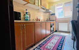 Apartament 4 camere Tractorul/ 2 bai/ 2 spatii de depozitare/etaj intermediar