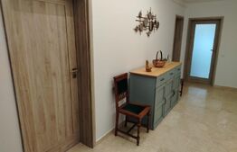 Apartament la casă, 70 mp, parcare, zona Vivo
