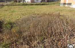 Casa la rosu, cu 9 camere, 402 mp utili, 545 mp teren!