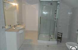 Vanzare casa 5 camere, 260 mp, teren 410 mp, front 12.5 ml, zona linistita!