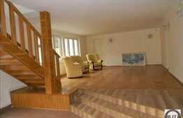 Vanzare casa 5 camere, 260 mp, teren 410 mp, front 12.5 ml, zona linistita!