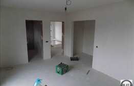 Casa individuala, 270 mp, 680 mp teren, zona linistita de case si vile