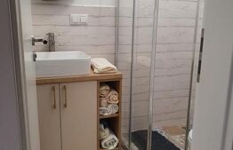 Apartament de vanzare, 3 camere, 2 bai, garaj + boxa, zona Subcetate