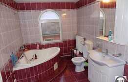 Casa individuala, 250 mp utili, 1300 mp teren, zona linistita de case si vile