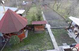 Casa individuala, 250 mp utili, 1300 mp teren, zona linistita de case si vile