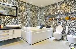 Casa 950 mp, cu teren de 1300 mp, zona Andrei Muresanu!