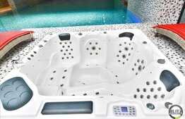 Casa 950 mp, cu teren de 1300 mp, zona Andrei Muresanu!