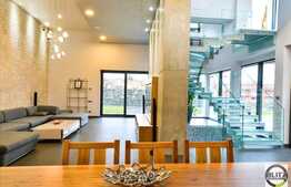 Casa 950 mp, cu teren de 1300 mp, zona Andrei Muresanu!