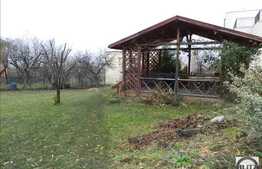 Casa demolabila plus teren 1250 mp
