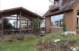 Casa demolabila plus teren 1250 mp