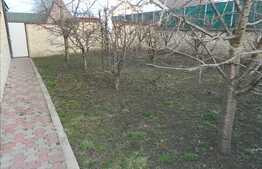 Casa individuala cu 240 mp, teren de 700 mp, imobil nou! Zona E60!