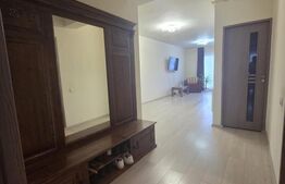 Apartament 64mp utili, balcon, etaj intermediar, parcare, zona Eroilor