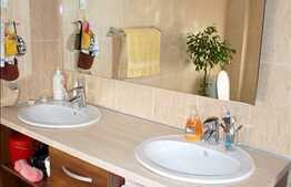 Casa individuala de vanzare , 216 mp , 932 teren, garaj, zona Vivo 