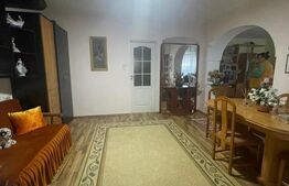 Casa cu etaj, 5 camere, 140 mp, zona Șarât, Câmpia Turzii          
