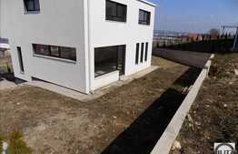 Casa individuala, imobil nou, 120 mp, 680 mp teren, zona linistita