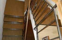 Duplex 5 camere, 200 mp, teren 300 mp, garaj, balcon, zona linistita!