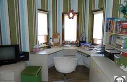 Duplex 5 camere, 200 mp, teren 300 mp, garaj, balcon, zona linistita!