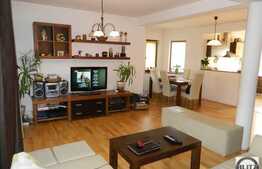 Duplex 5 camere, 200 mp, teren 300 mp, garaj, balcon, zona linistita!