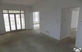 Casa individuala, 360 mp utili, 1000 mp teren! Semifinisata, zona linistita!