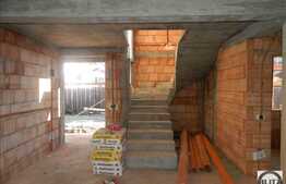 Vanzare duplex semifinisat, 120 mp utili, teren de 250 mp! Zona usor accesibila