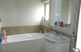 Duplex de vanzare in zona de case! 100 mp utili, 700 mp de teren! Imobil nou!