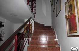 Duplex cu 220 mp utili, teren de 300 mp, zona usor accesibila! Imobil nou!